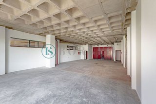 Nave industrial en alquiler en Los Rosales en Madrid