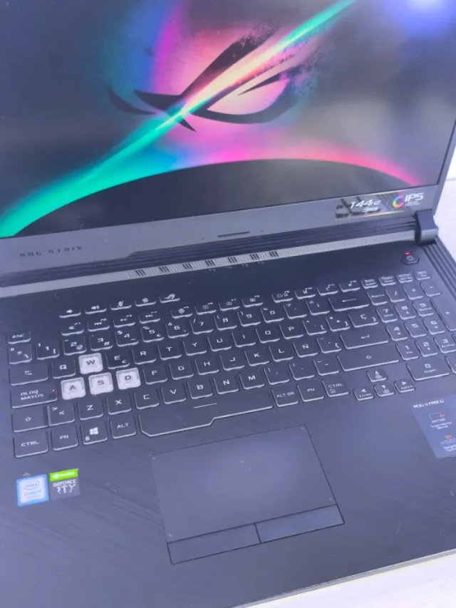 ASUS ROG Strix G17 i7 RTX 2070 32GB RAM