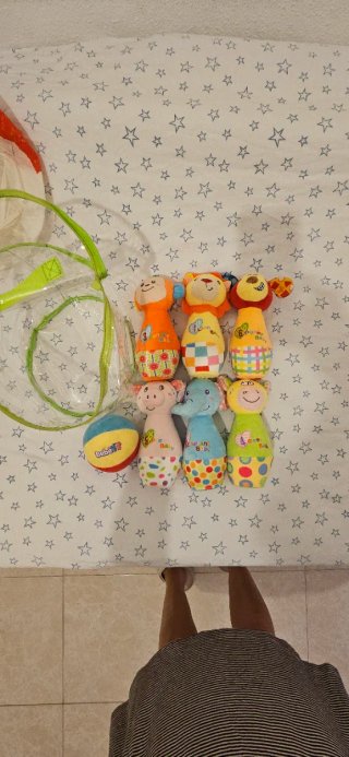 Juguete. Bolos de peluche.