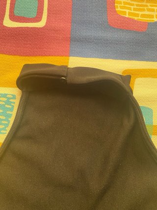 Top negro de Pull and Bear de espalda descubierta