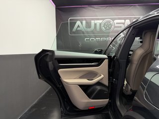 Porsche Macan -