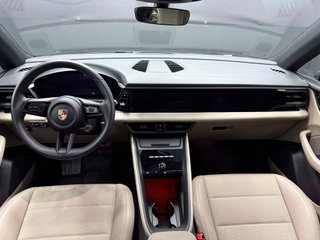 Porsche Macan -