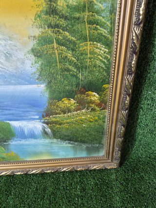 Cuadro paisaje con cascada y montaña pintado a ma