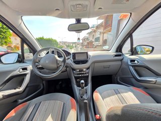 Peugeot 208 2014