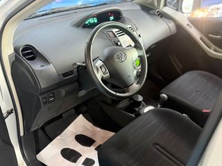 Toyota Yaris 5p 1.3 VVT-i Sol M/M