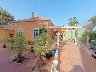 Chalet en venta en Novelda