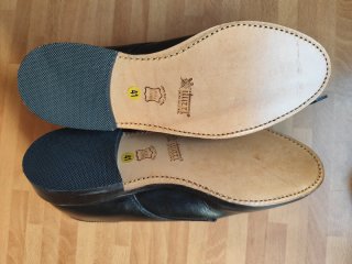 Zapatos de piel Iturri negros