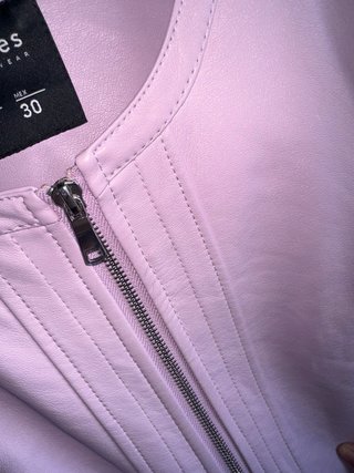 Chaqueta efecto piel rosa Lefties Talla M