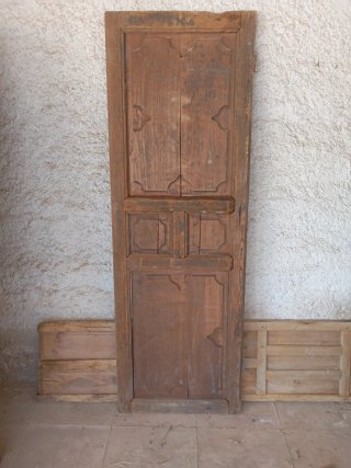 Puerta antigua madera dibujos 1 hoja 180x60cm