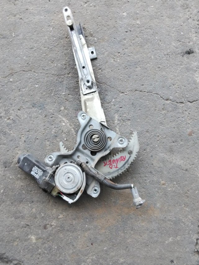 Toyota 4Runner Elevalunas trasero derecho