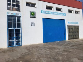 Nave industrial en venta en Azuaga
