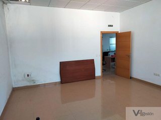 Oficina en venta en Villamartín