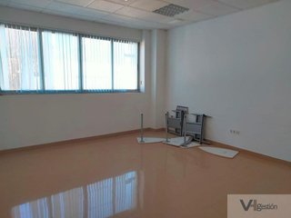 Oficina en venta en Villamartín