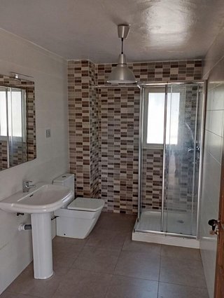 Chalet en venta en Peña de las Águilas en Elche