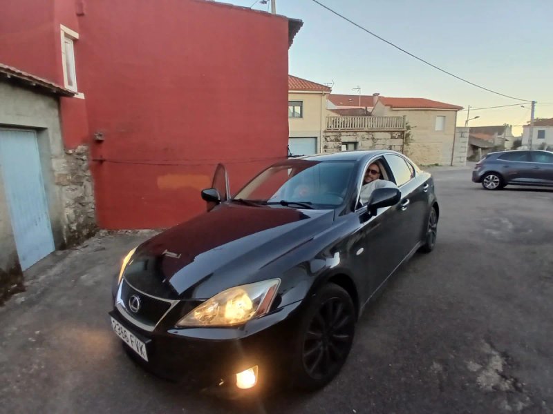 Lexus IS 2007 - foto 1