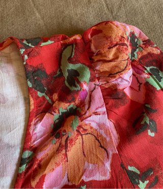 Vestido H&M floral rojo talla M
