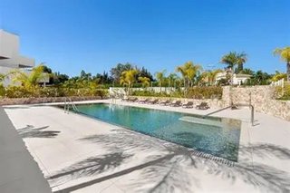 Piso en alquiler en Las Lomas de Río Verde en Marbella