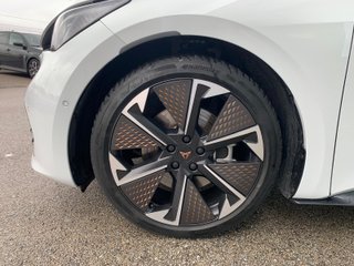 CUPRA Born 240kW (326 CV) 79kWh VZ