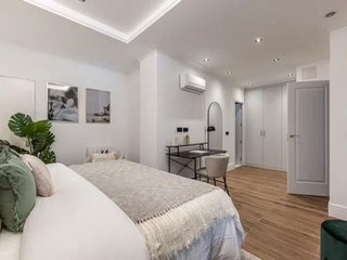Dúplex en alquiler en Niño Jesús en Madrid