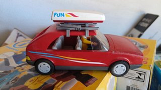 Coche Juguete Rojo con Maletero