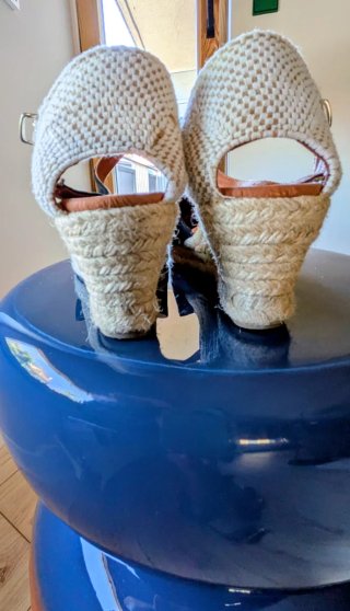 Sandalias esparto negras y beige