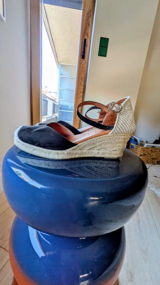 Sandalias esparto negras y beige