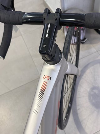 Bicicleta Eléctrica de Carretera BH 1.4 carbono