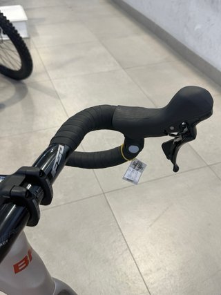 Bicicleta Eléctrica de Carretera BH 1.4 carbono