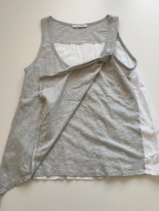 Camiseta Zara Asimétrica Gris y Blanca
