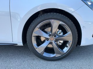 CUPRA León 1.5 eTSI 110kW (150CV) DSG