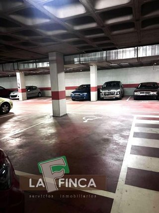 Garaje en venta en Milán - Pumarín - Teatinos en Oviedo