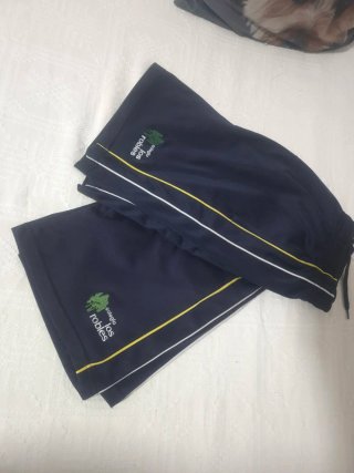 Lote uniformes Colegio Los Robles
