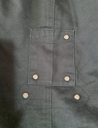 Cappotto Zuiki nero con cappuccio