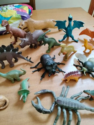 Lote Juguetes Dinosaurios y Animales