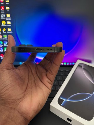 iPhone 16 Pro Max