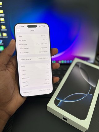 iPhone 16 Pro Max
