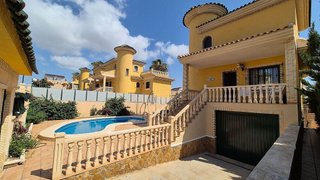 Chalet en venta en Campos de Golf - Villa Martin - Los Dolses en Orihuela