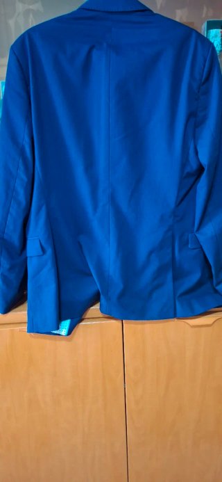 Traje azul elegante