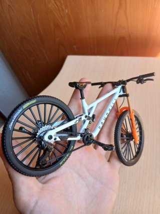 Réplica Bicicleta MTB Metálica Miniatura colección