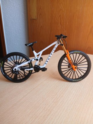 Réplica Bicicleta MTB Metálica Miniatura colección