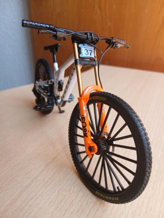 Réplica Bicicleta MTB Metálica Miniatura colección