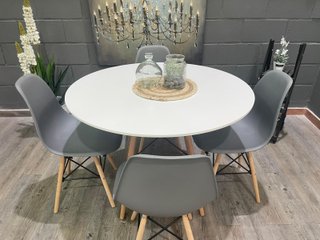 Mesa redonda blanca + 4 sillas