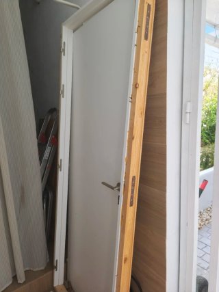 Puerta de paso blanca