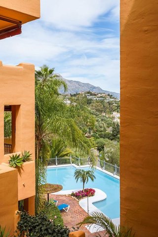 Piso en venta en Los Arqueros-Puerto del Almendro en Benahavís