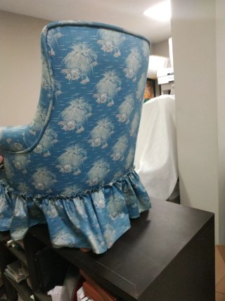 Sillón de tela estampado