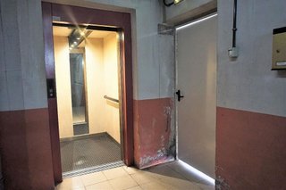 Garaje en venta en Milán - Pumarín - Teatinos en Oviedo