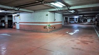 Garaje en venta en Milán - Pumarín - Teatinos en Oviedo