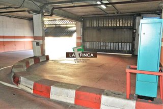 Garaje en venta en Milán - Pumarín - Teatinos en Oviedo
