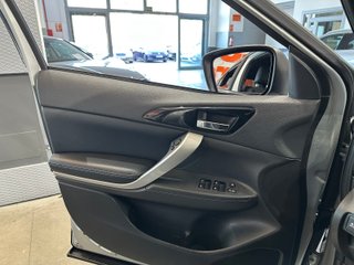 Mitsubishi ECLIPSE CROSS 2.4 PHEV Kaiteki Auto 4WD (2023)