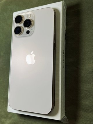 iPhone 16 Pro Max Plata